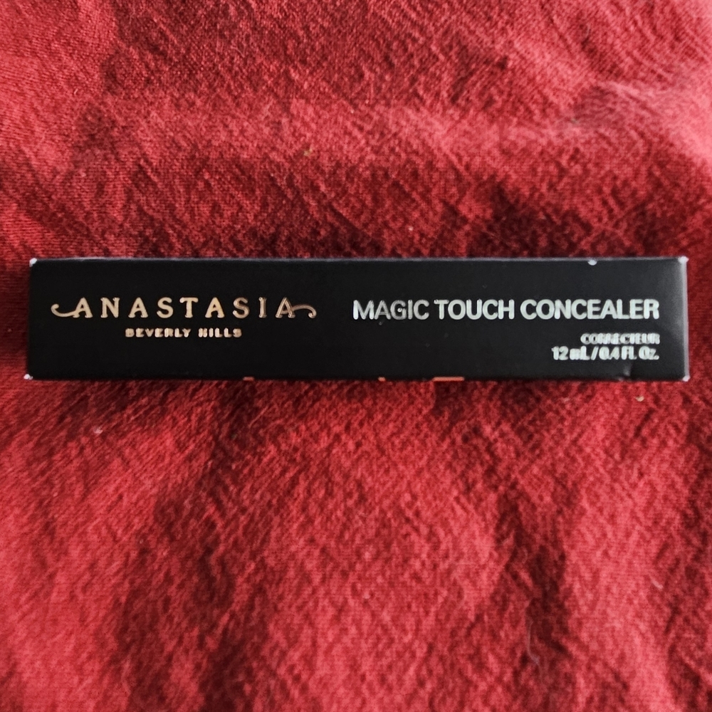Anastasia Beverly Hills Magic Touch Concealer Shade 9 .4 fl.oz